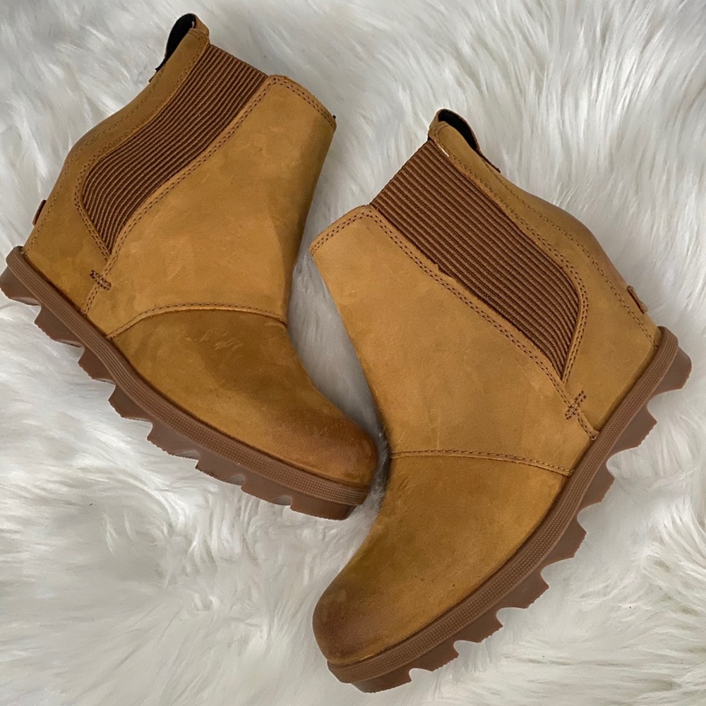 SOREL Joan of Artic Wedge II Chelsea Bootie